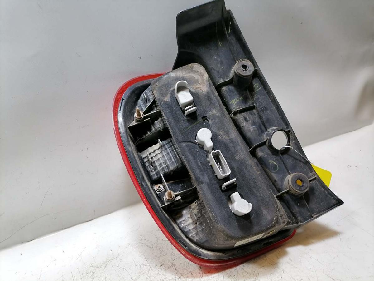 Nissan Micra K13 original R&uuml;cklicht R&uuml;ckleuchte Schlussleuchte rechts Bj.2012